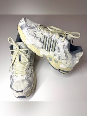 Adidas Men’s Response CL Bad Bunny Cream /White / Gray Casual Sneakers Size - 9